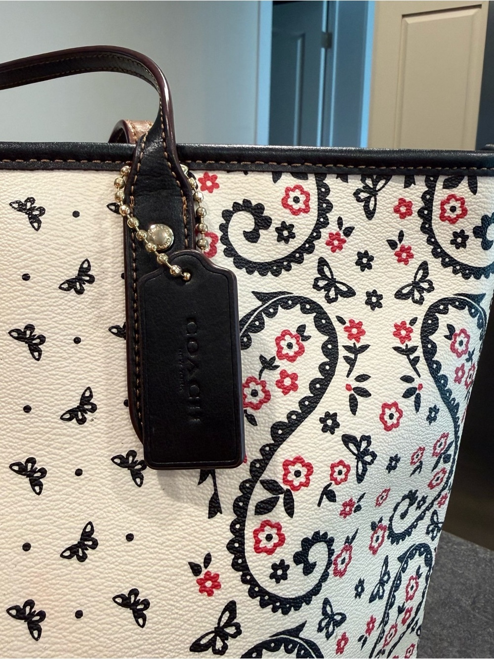 Coach City tote zip bag F59329 bandana butterfly white purse - Picture 5 of 13